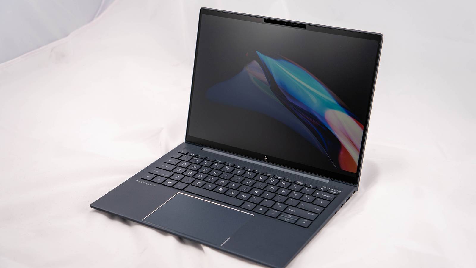HP Dragonfly Folio G4